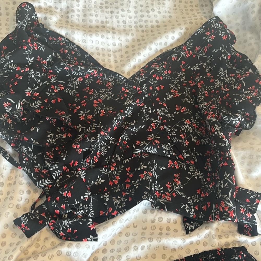 Matching set fits medium and small